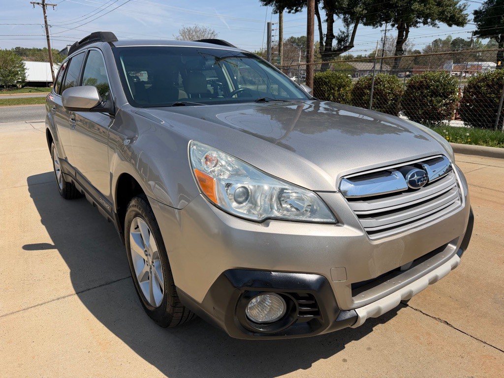 2014 Subaru Outback Image 25