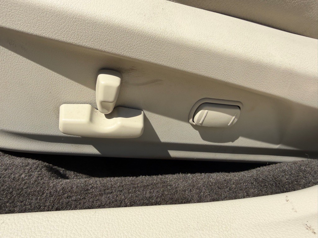 2014 Subaru Outback Image 37