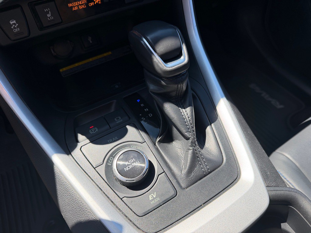 2020 Toyota Rav4 Image 25