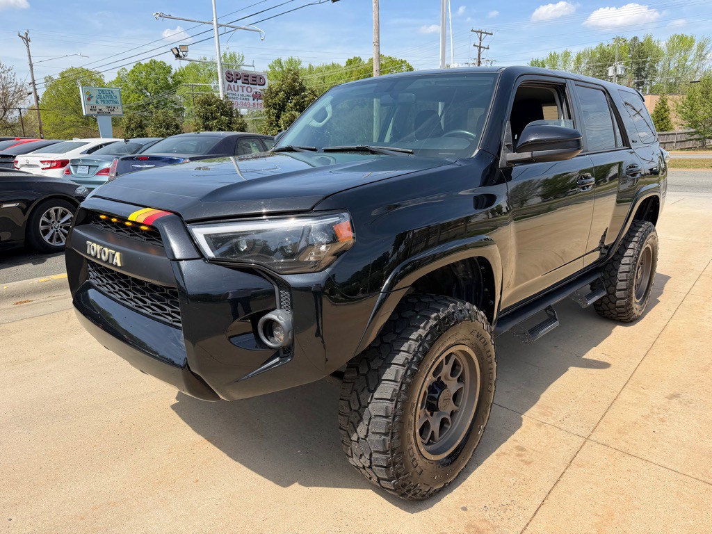 2017 Toyota 4Runner Image 3