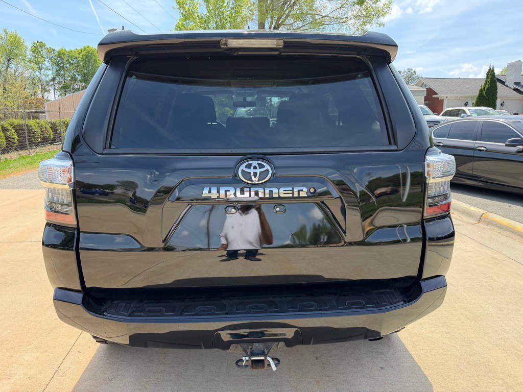 2017 Toyota 4Runner Image 6