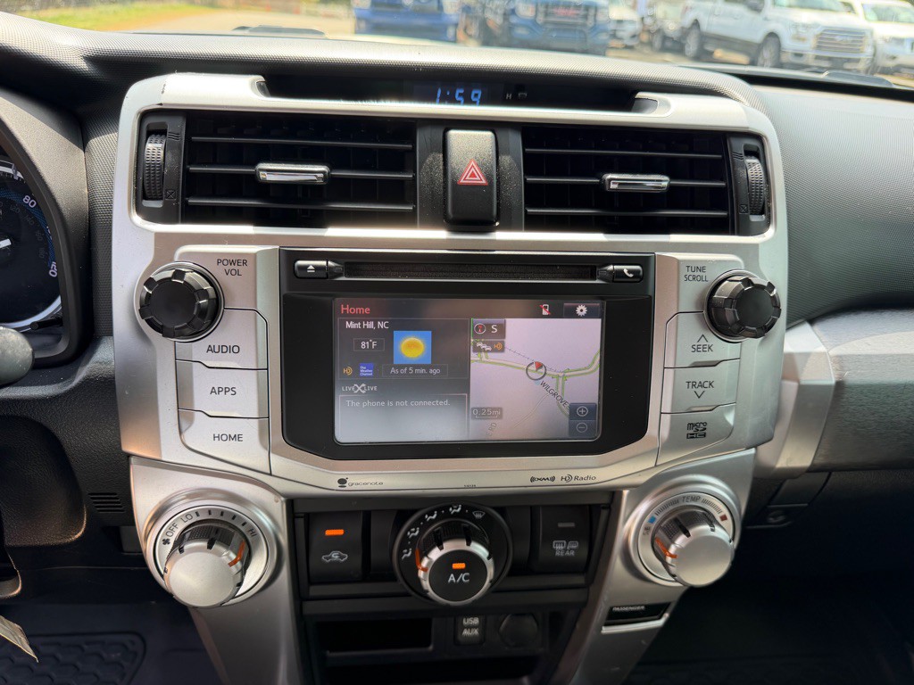 2017 Toyota 4Runner Image 18