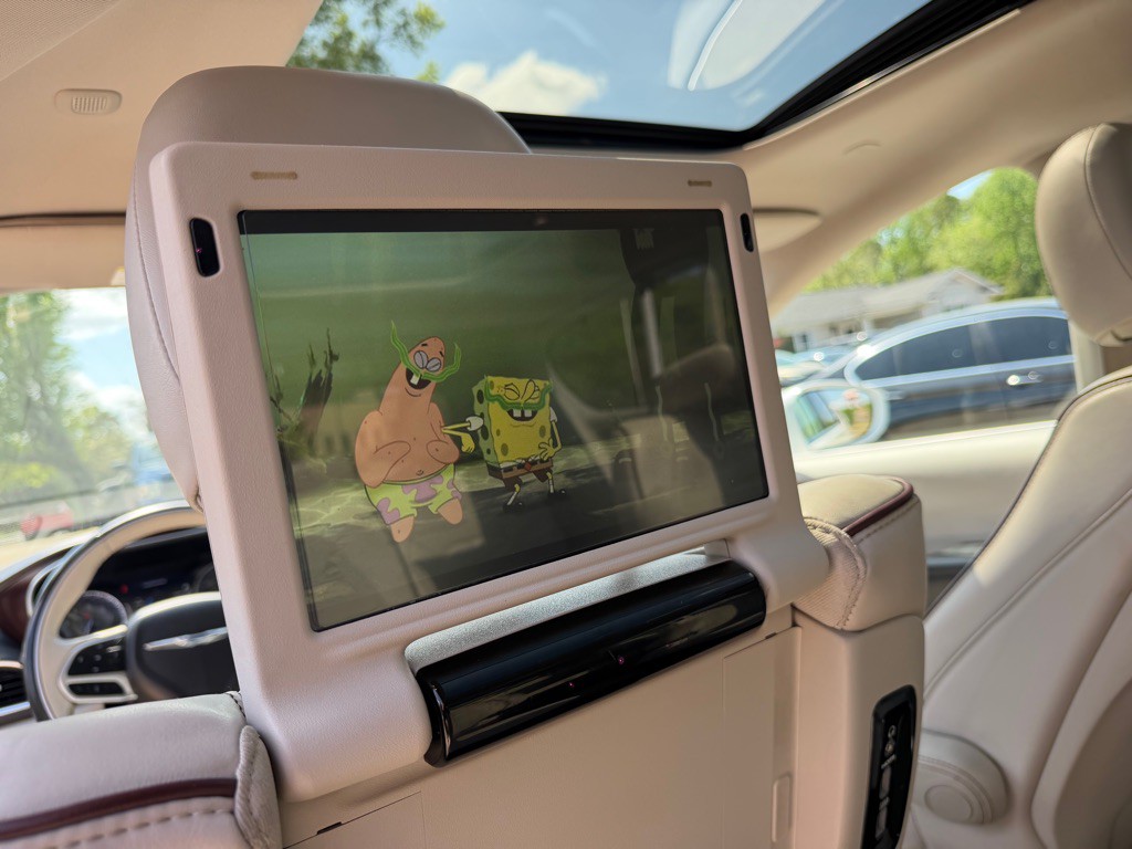 2017 Chrysler Pacifica Image 26