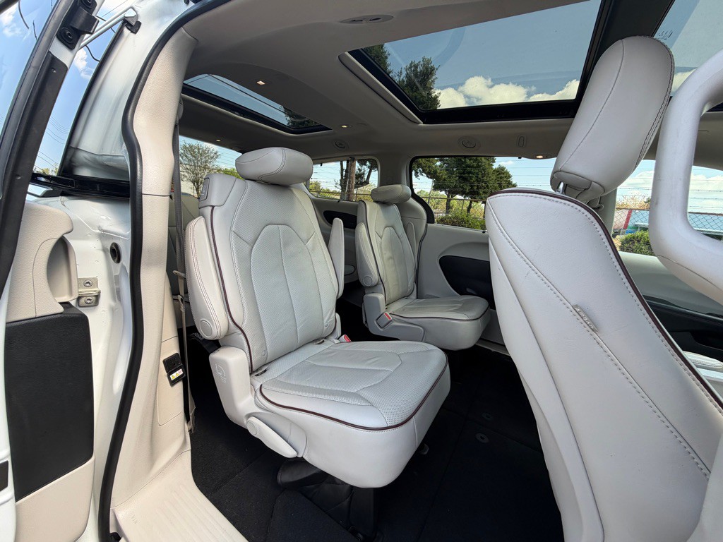 2017 Chrysler Pacifica Image 31