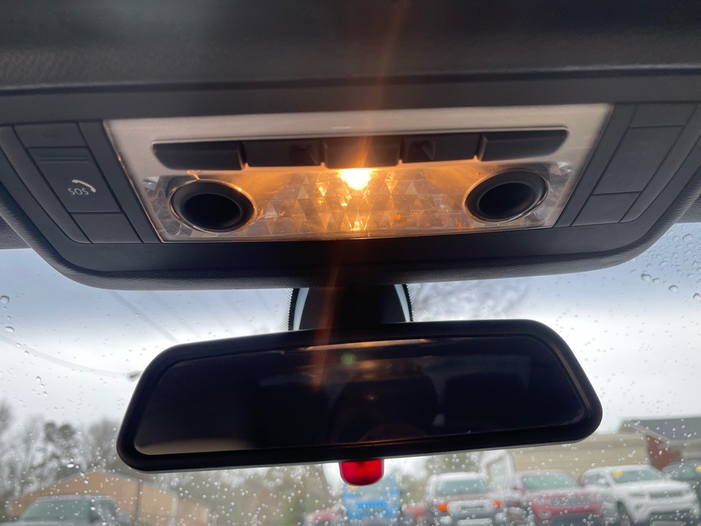 2011 BMW 3 Series Image 21