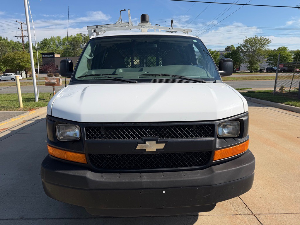 2015 Chevrolet Express Image 2