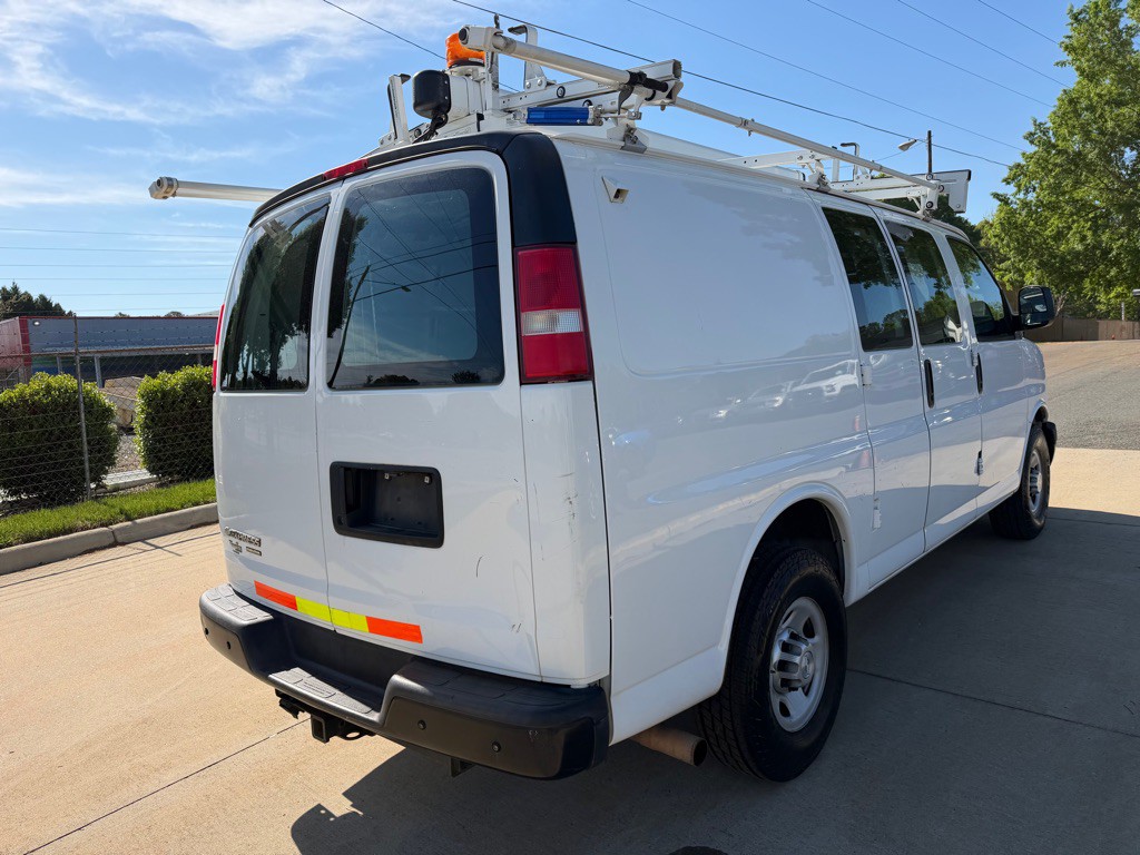 2015 Chevrolet Express Image 7
