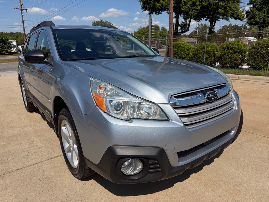 2014 Subaru Outback Image 1