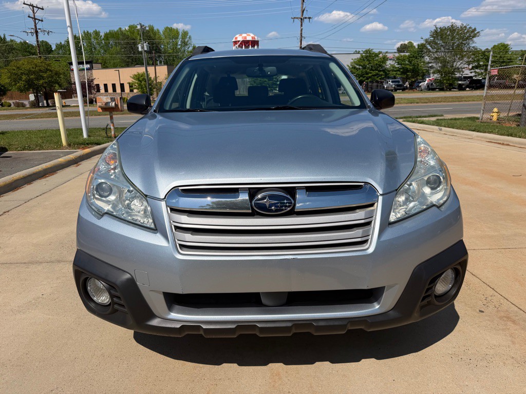 2014 Subaru Outback Image 2