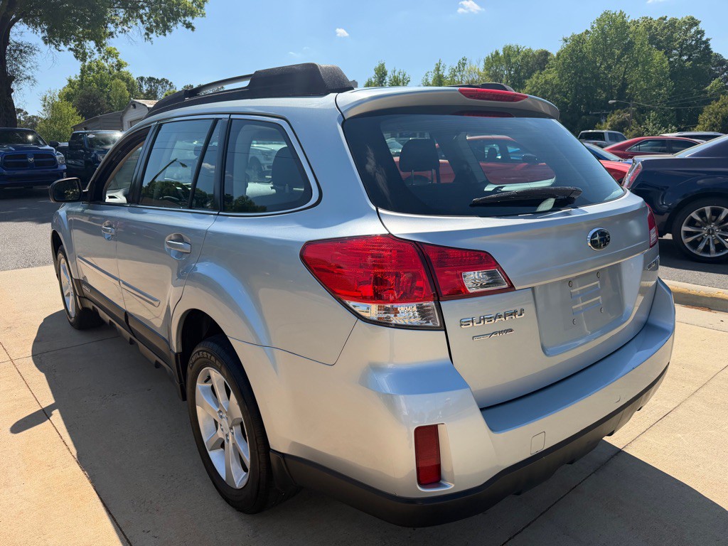 2014 Subaru Outback Image 4