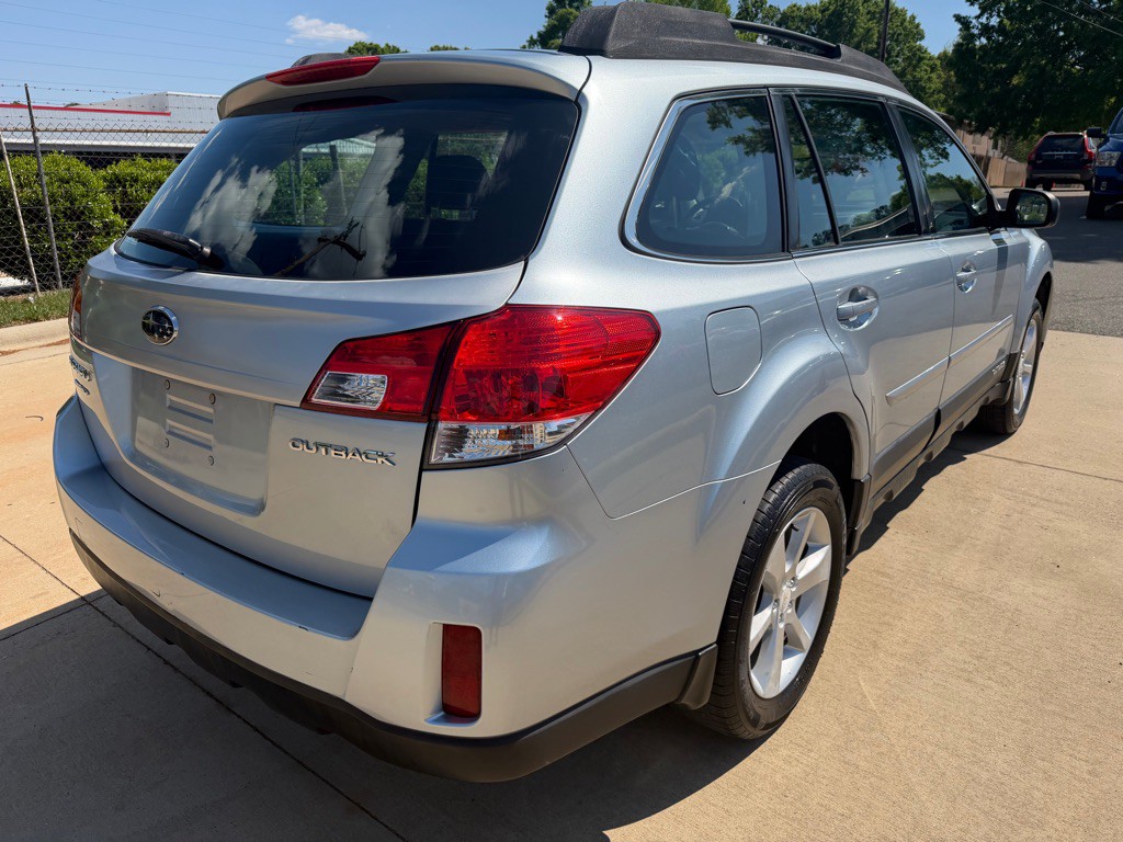 2014 Subaru Outback Image 6