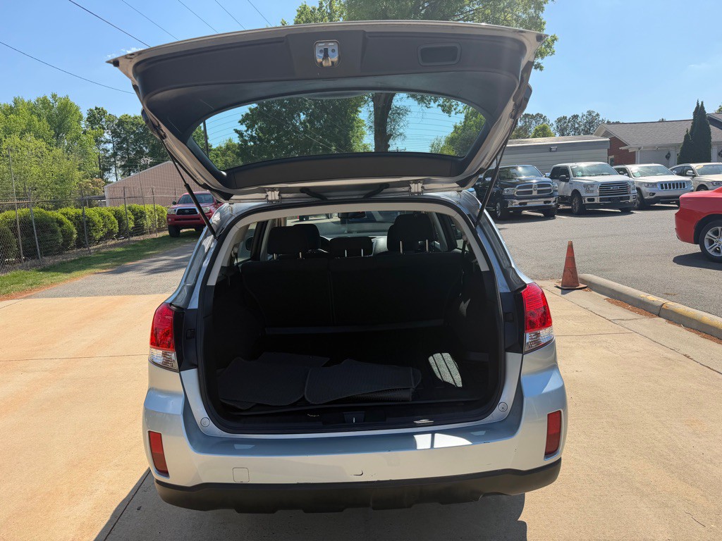 2014 Subaru Outback Image 7