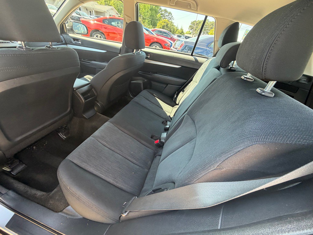 2014 Subaru Outback Image 9