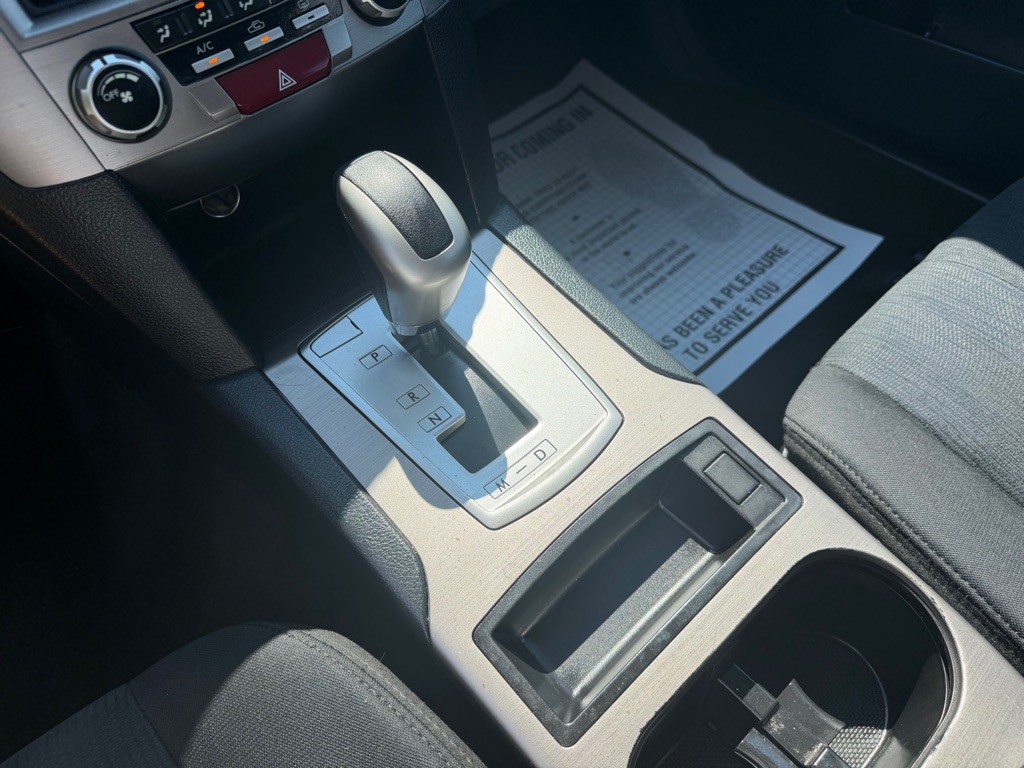 2014 Subaru Outback Image 16