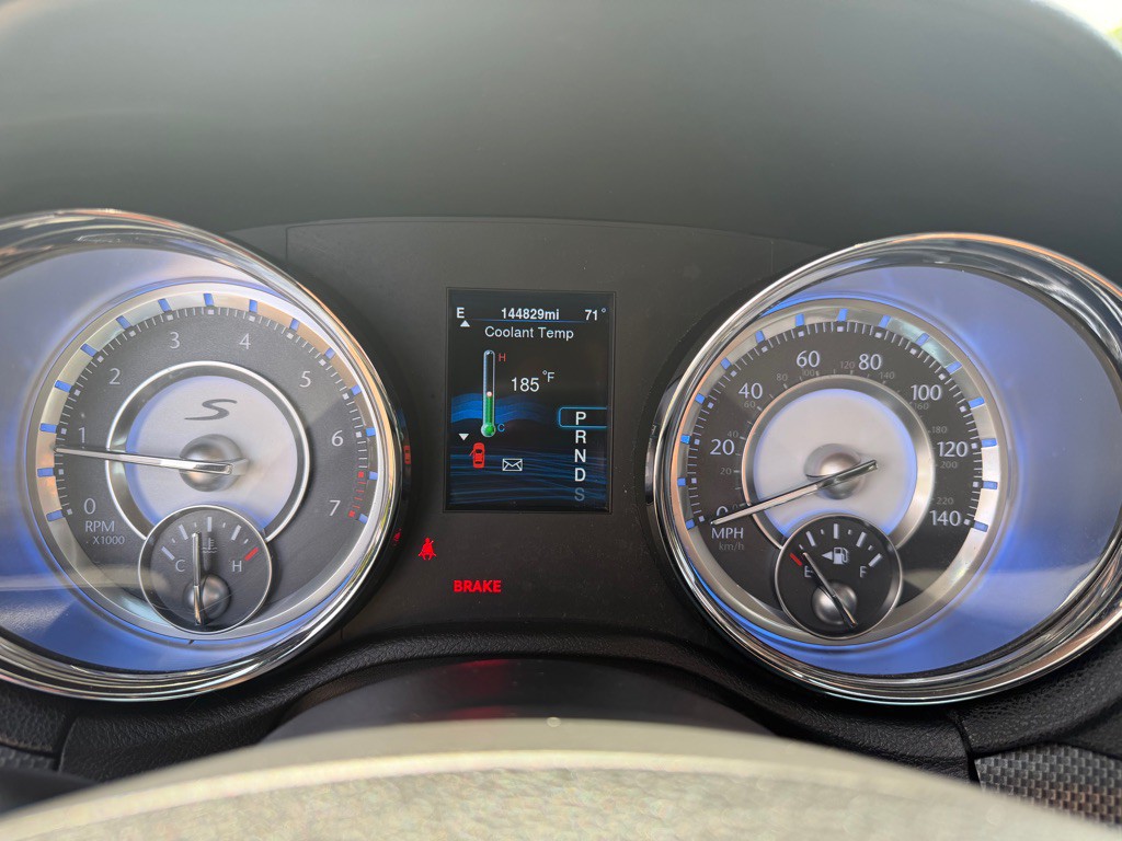 2013 Chrysler 300 Image 18