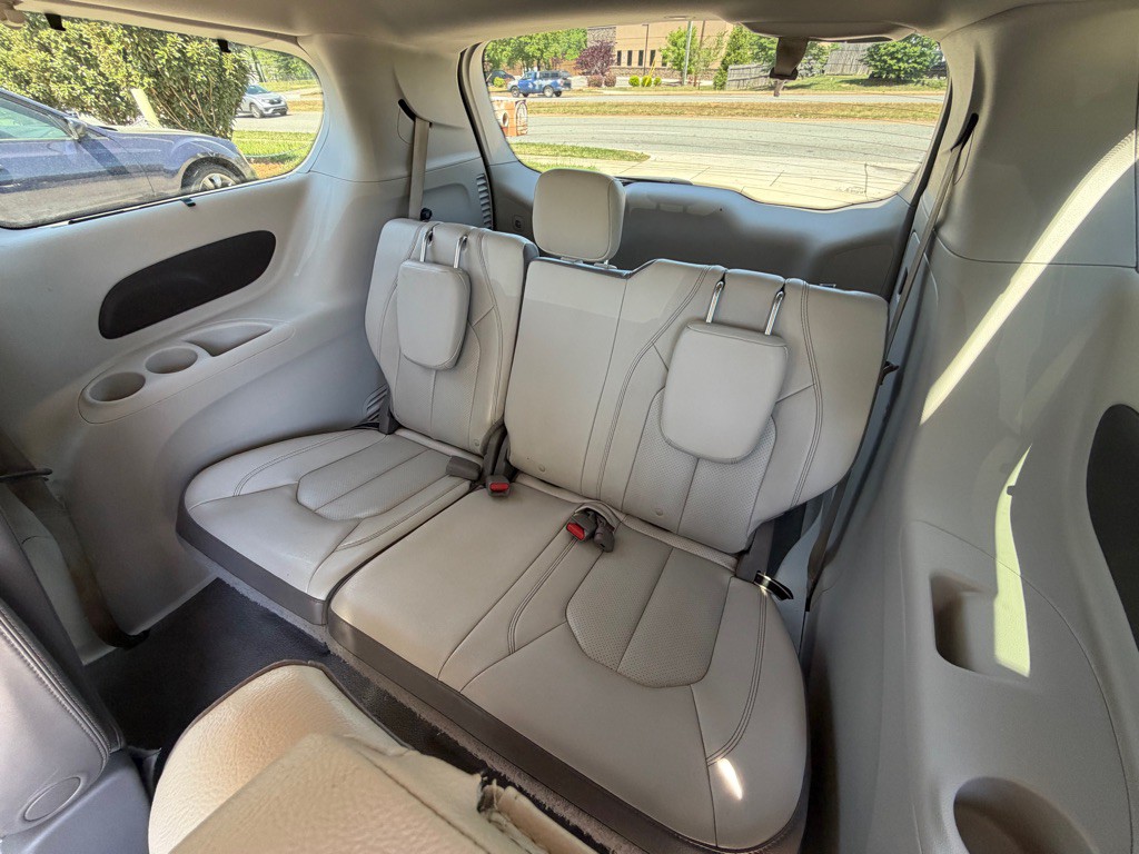 2019 Chrysler Pacifica Image 10