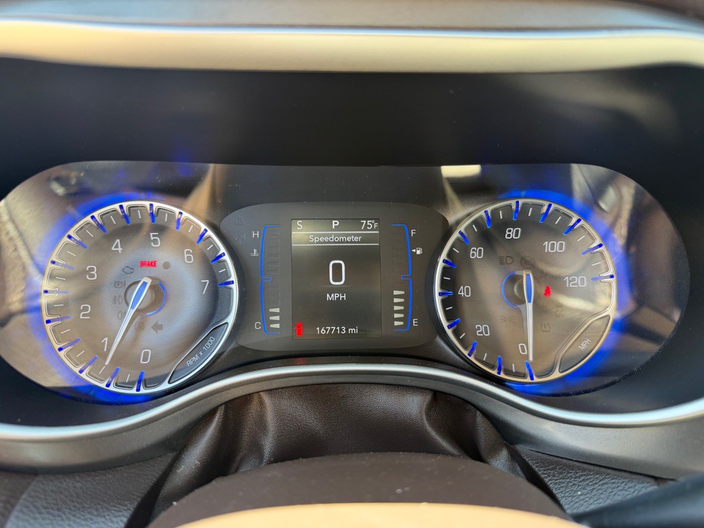 2019 Chrysler Pacifica Image 17