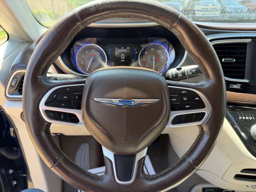 2019 Chrysler Pacifica Image 18