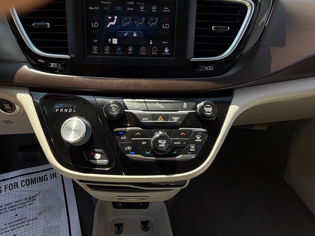 2019 Chrysler Pacifica Image 20
