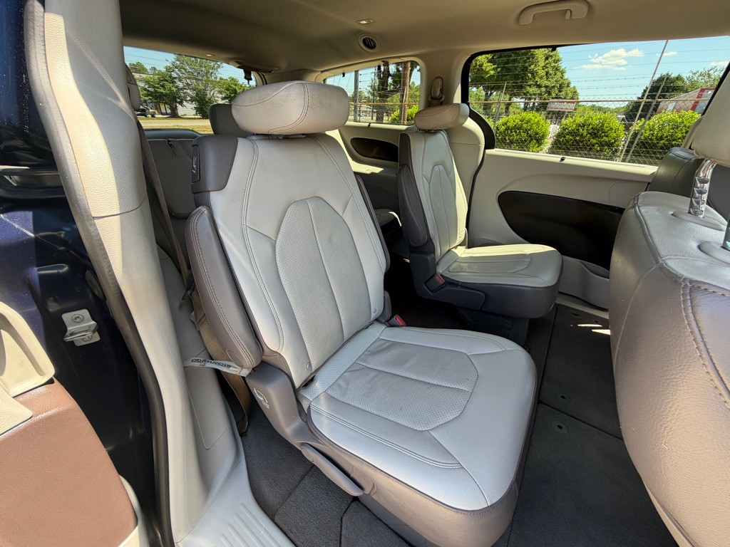 2019 Chrysler Pacifica Image 24