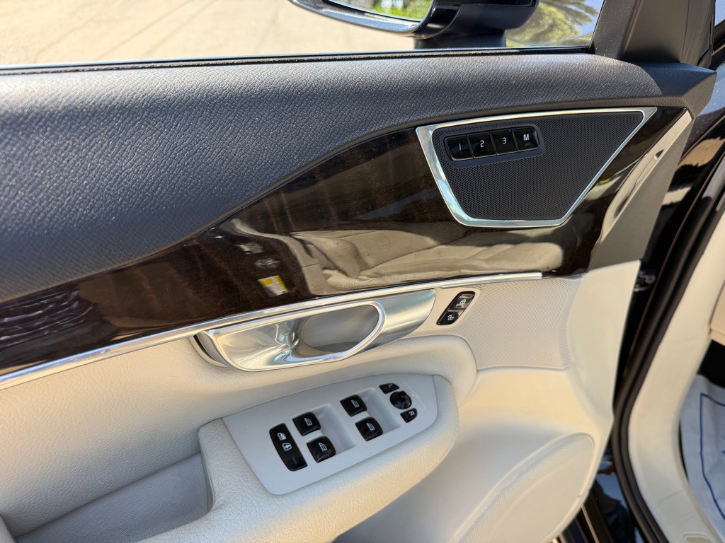 2019 Volvo XC90 Image 16