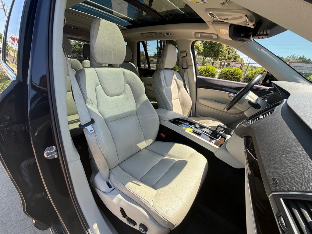 2019 Volvo XC90 Image 25
