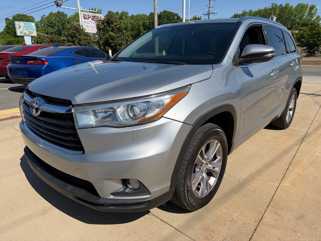 2015 Toyota Highlander Image 3