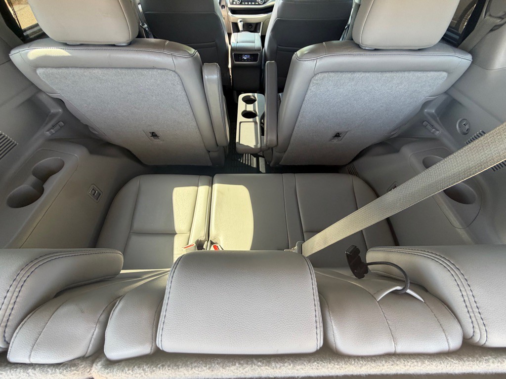 2015 Toyota Highlander Image 9