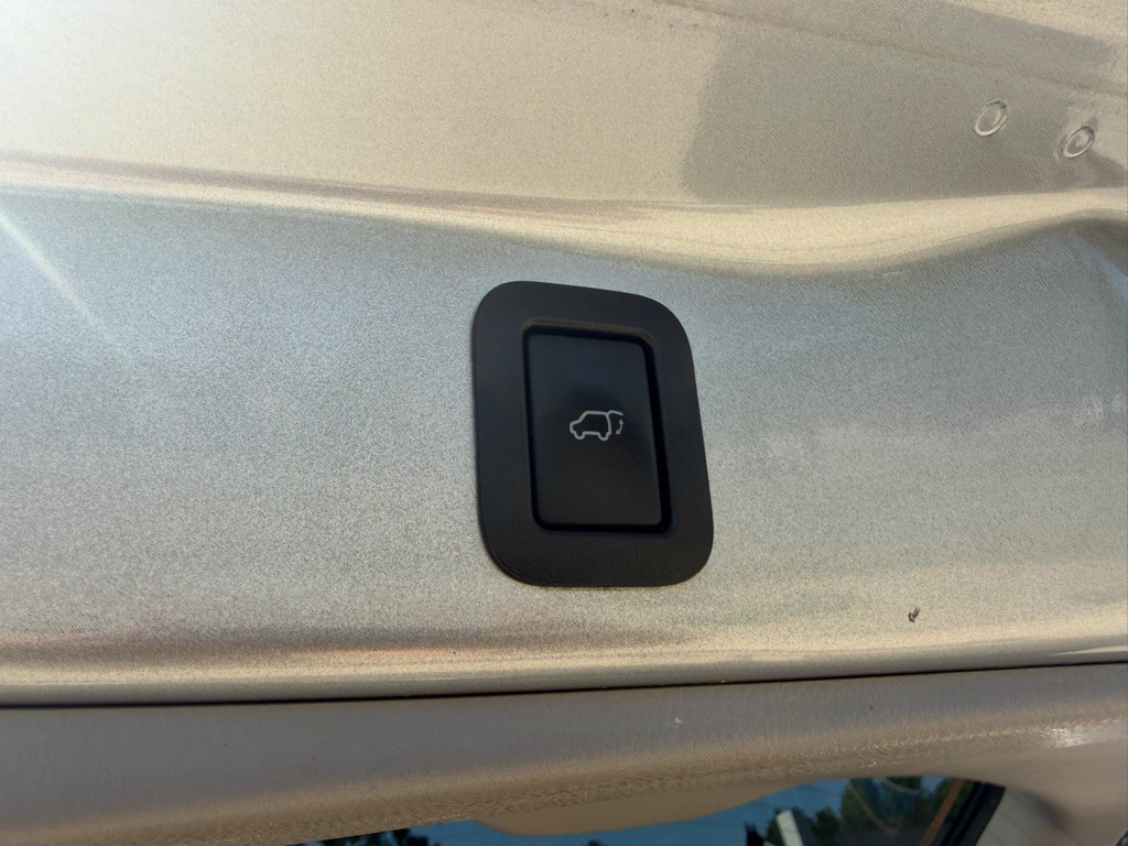 2015 Toyota Highlander Image 10