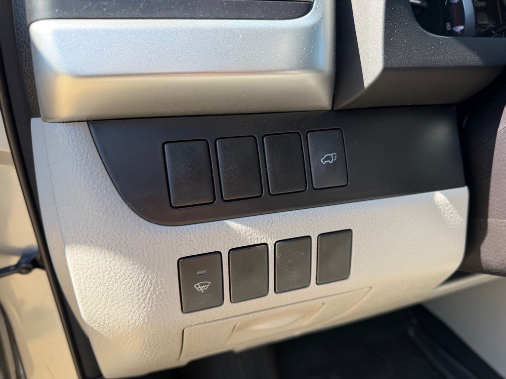 2015 Toyota Highlander Image 19