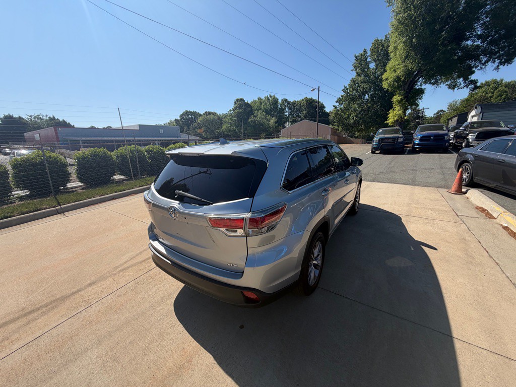 2015 Toyota Highlander Image 32