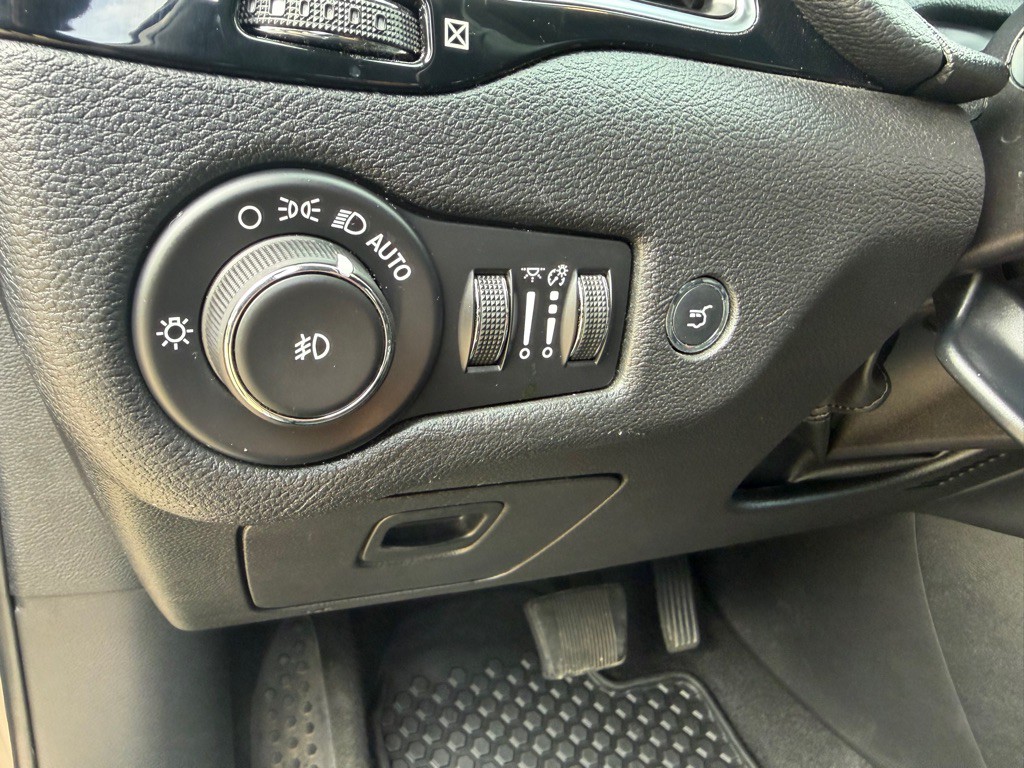 2020 Jeep Cherokee Image 20