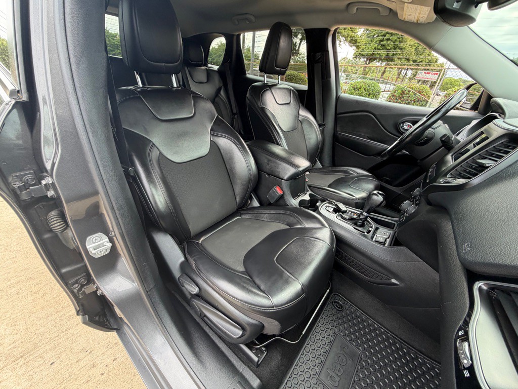 2020 Jeep Cherokee Image 28