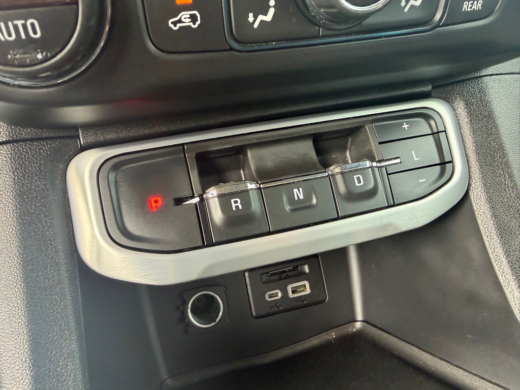 2020 GMC Acadia Image 26