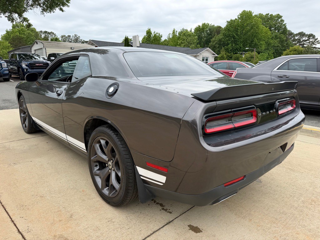 2017 Dodge Challenger Image 6