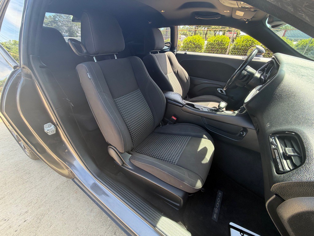 2017 Dodge Challenger Image 15