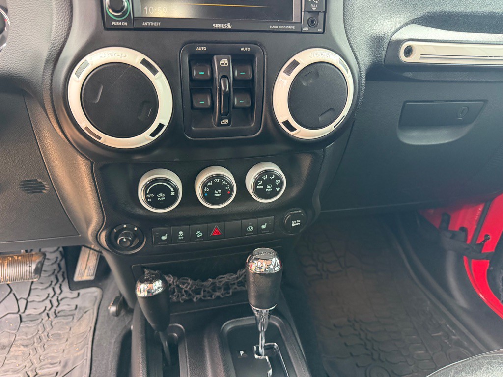 2015 Jeep Wrangler Unlimited Image 17