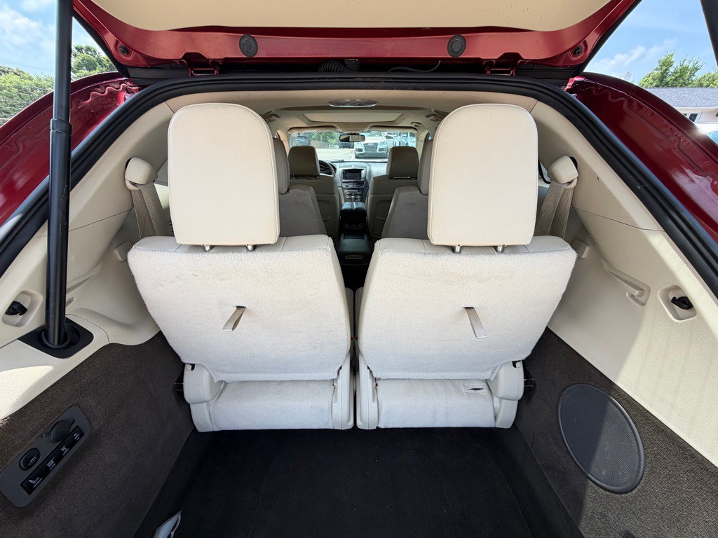 2013 Lincoln MKT Image 7