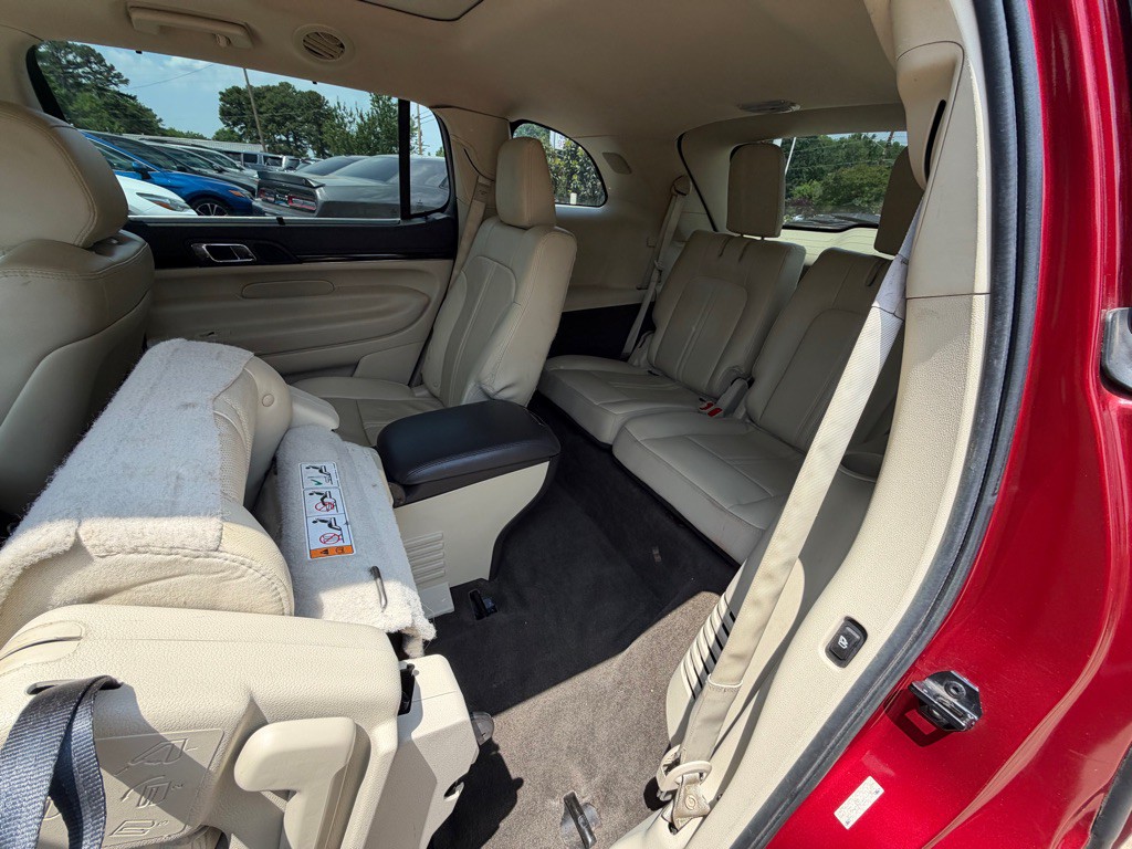 2013 Lincoln MKT Image 9