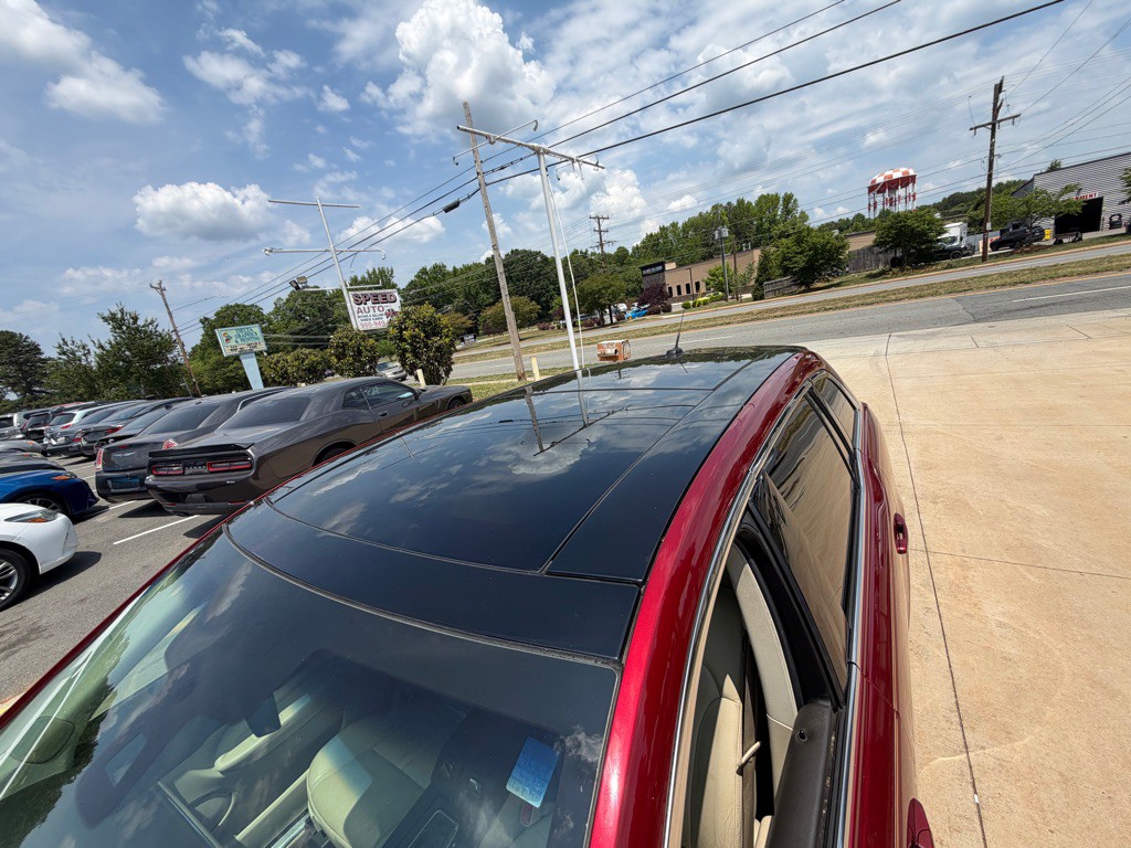 2013 Lincoln MKT Image 27