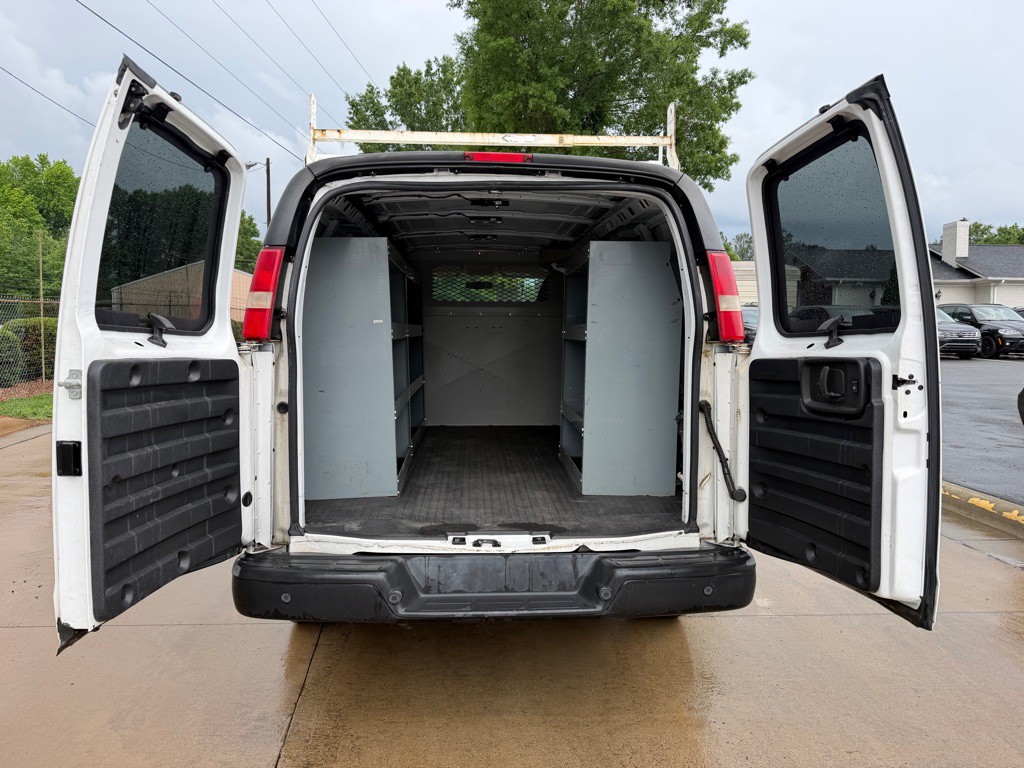 2016 Chevrolet Express Image 7