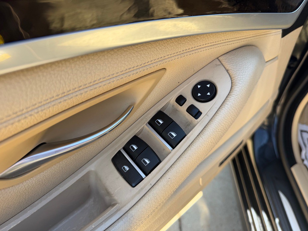 2014 BMW 5 Series Image 8