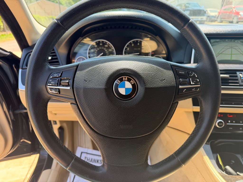 2014 BMW 5 Series Image 11