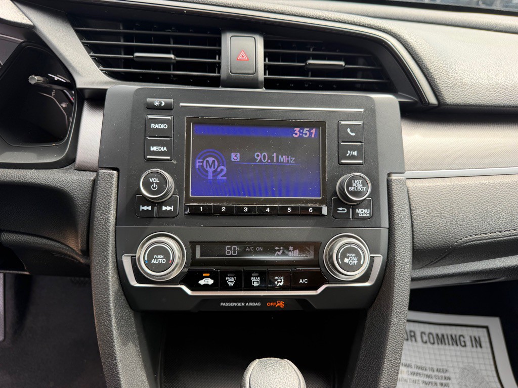 2017 Honda Civic Image 18