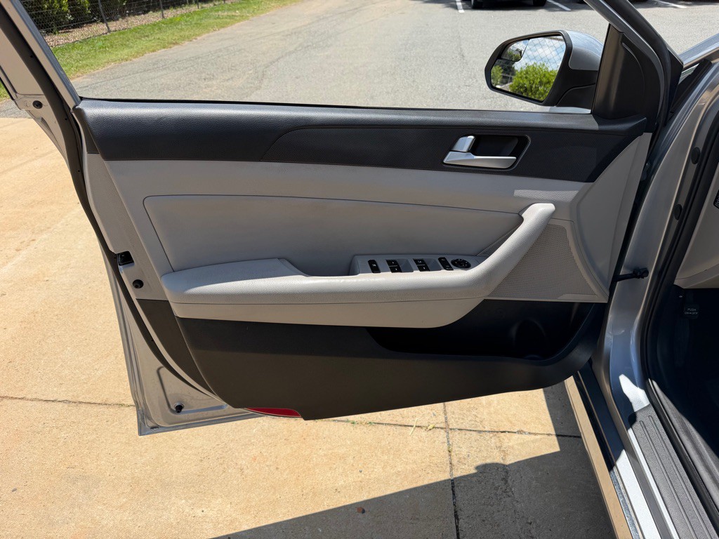 2016 Hyundai Sonata Image 13