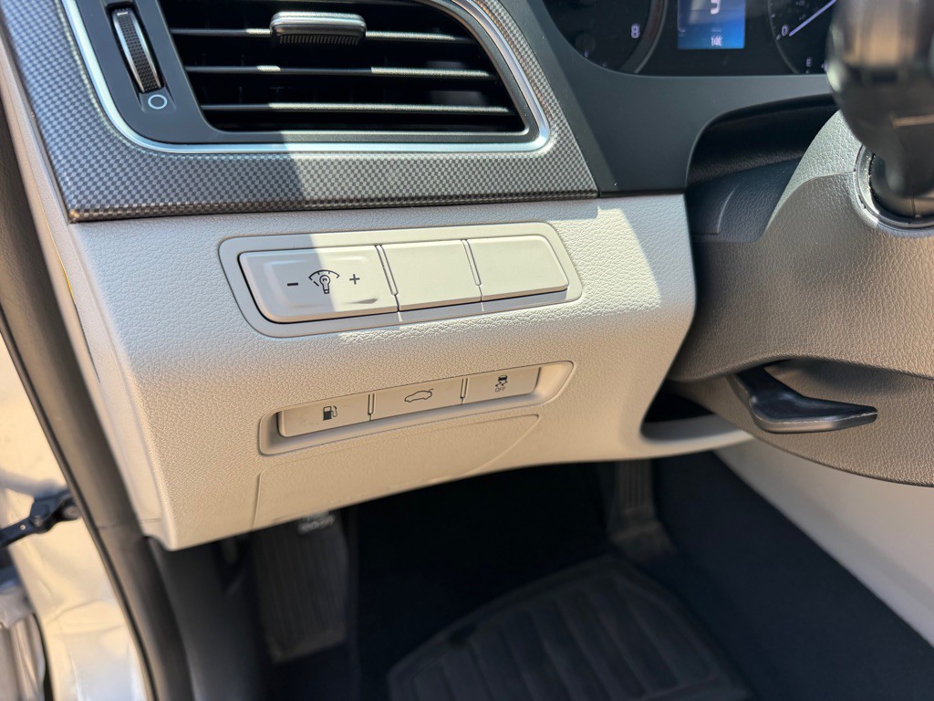 2016 Hyundai Sonata Image 14
