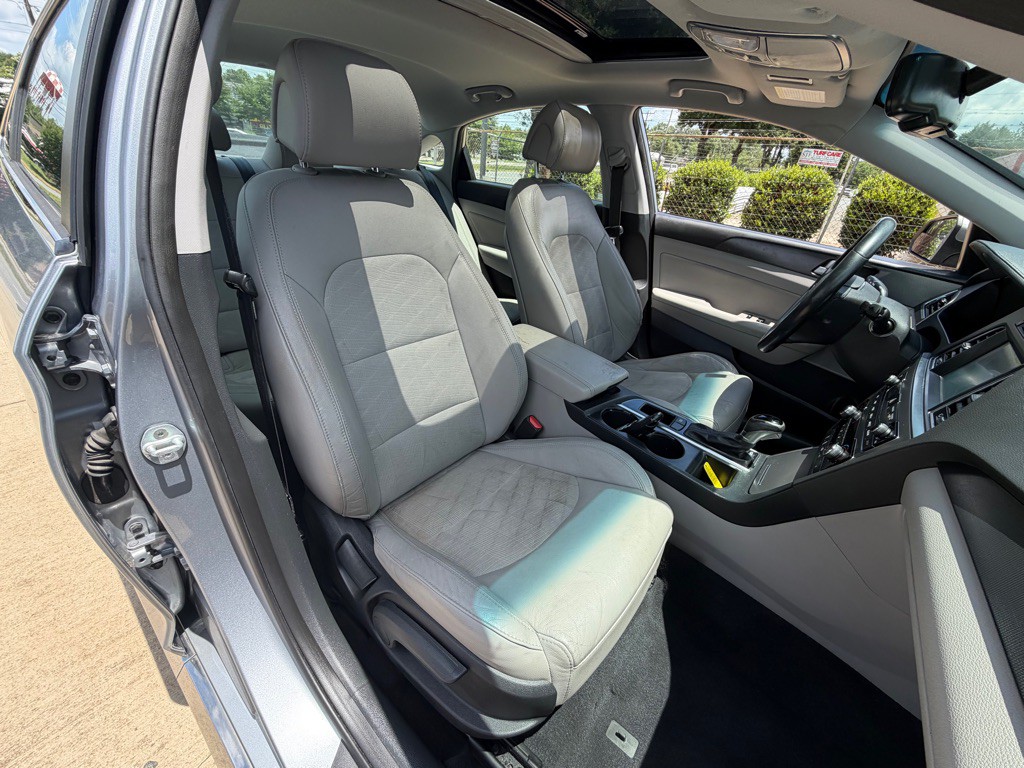 2016 Hyundai Sonata Image 24