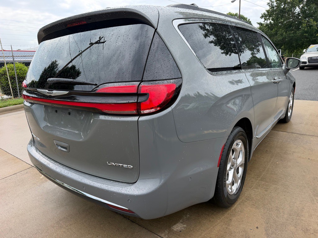 2022 Chrysler Pacifica Image 6