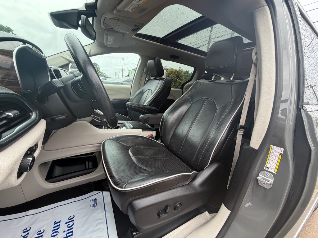2022 Chrysler Pacifica Image 22