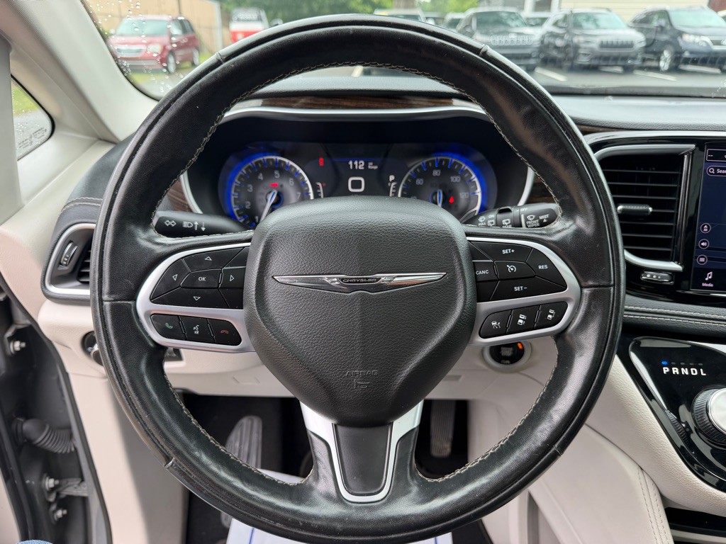2022 Chrysler Pacifica Image 26